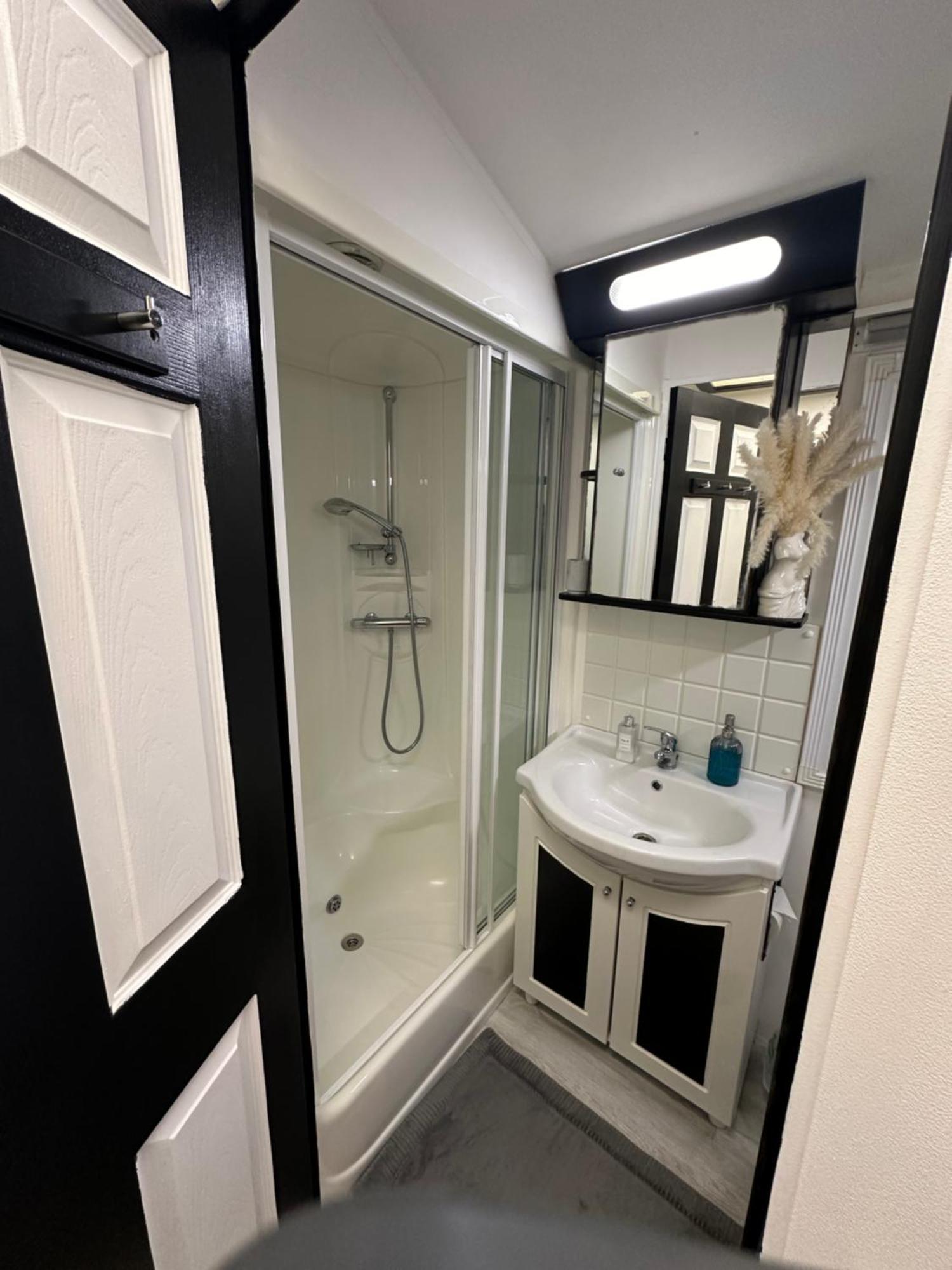 Caravan Rabbit House No 81 At Three Lochs Holiday Park Newton Stewart Eksteriør bilde